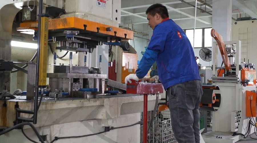 factory of double rows double poles mounting system